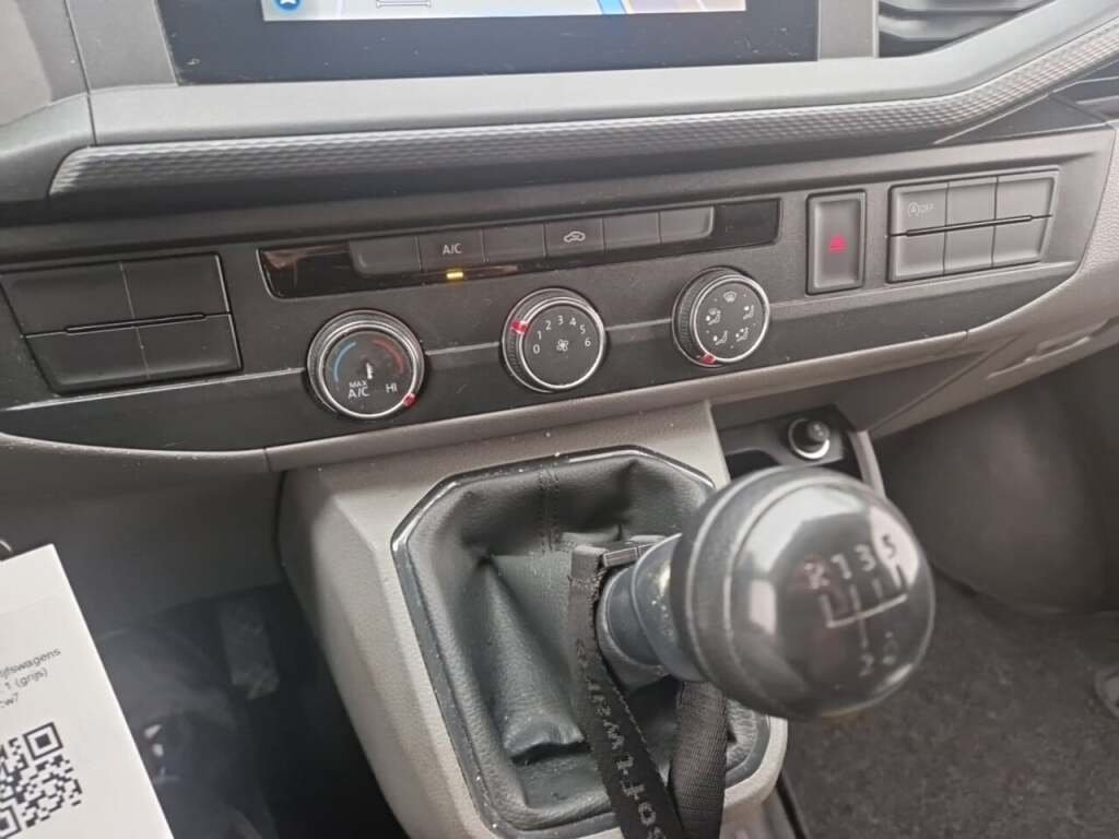 Volkswagen Transporter 2.0 TDI L2H1 2022 Airco/NAV/PDC – foto 10 – kavel bij BAS World Auctions, Veghel