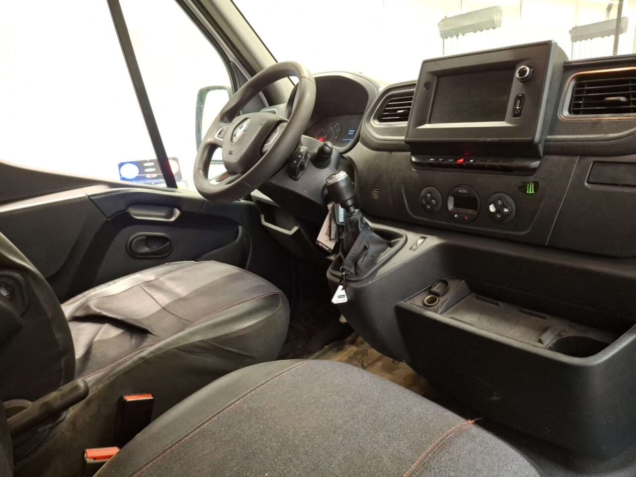 Renault Master 2.3 L3H2 RJ Energy dCi Twin Tu 2022 ECC/NAV/PDC – foto 4 – kavel bij BAS World Auctions, Veghel