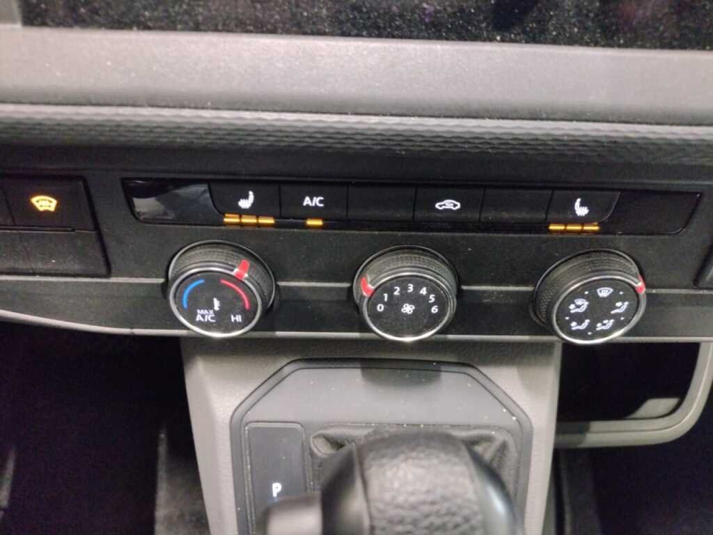 Volkswagen Transporter 2.0 TDI L2H1 2023 AUT/Airco/NAV/LMV/PDC/LED – foto 8 – kavel bij BAS World Auctions, Veghel