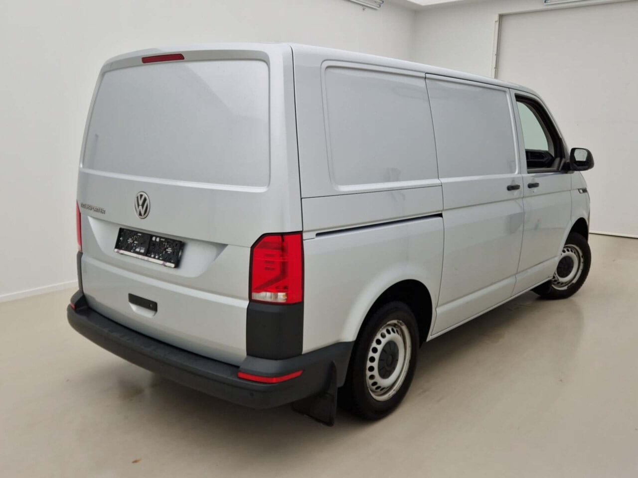 Volkswagen Transporter 2.0 TDI DSG 2021 AUT/Airco/NAV/Leer/PDC – foto 3 – kavel bij BAS World Auctions, Veghel