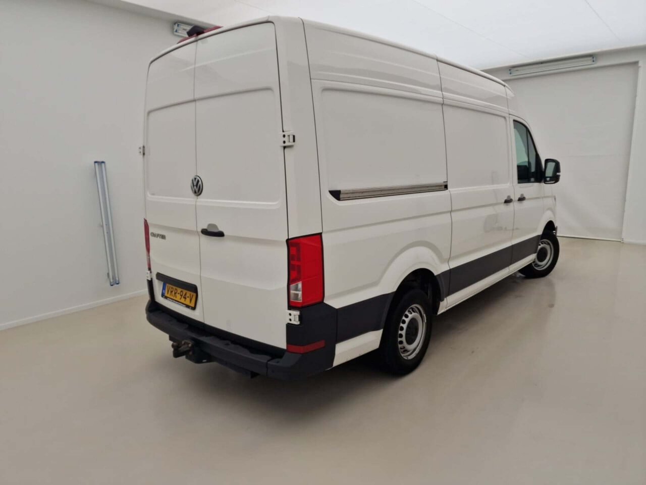 Volkswagen Crafter 30 2.0 TDI L3H2 Co 2022 Airco/NAV/PDC – foto 3 – kavel bij BAS World Auctions, Veghel