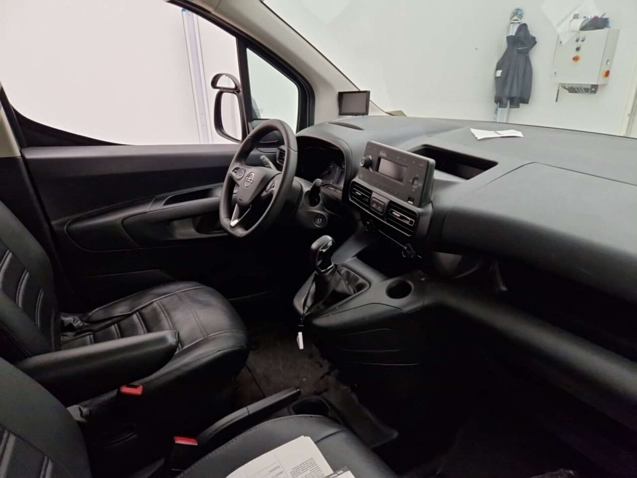 Opel Combo 1.5D L1H1 Edition 2020 Airco/PDC – foto 4 – kavel bij BAS World Auctions, Veghel