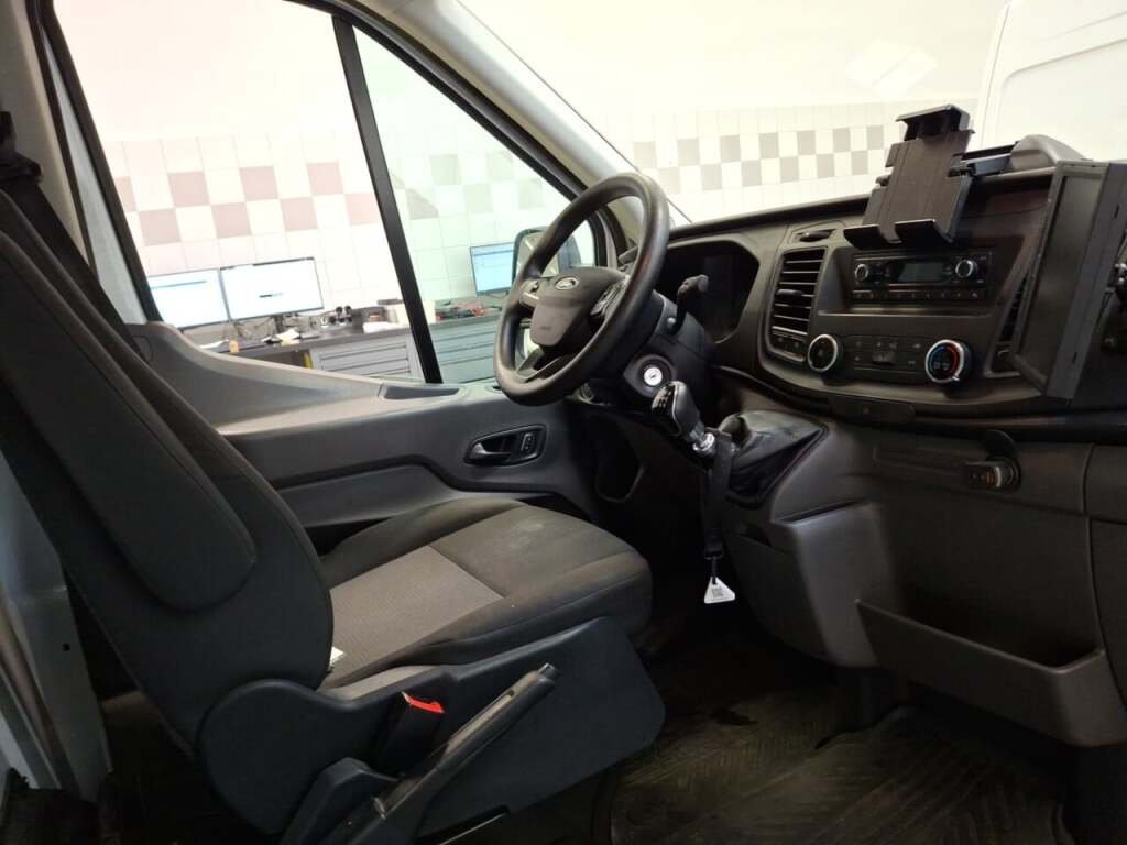 Ford Transit 350 2.0 TDCI L3H1 Am 2020 AUT/Airco – foto 4 – kavel bij BAS World Auctions, Veghel