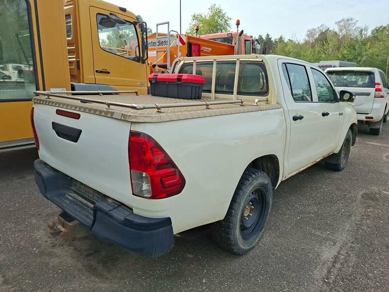 Toyota Hilux – foto 4 – kavel bij BAS World Auctions, Veghel