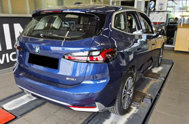 BMW 2 Active Tourer (U06)(2021->) DE - Van5 218i EU6d, Luxury Line OPF, 2021 - 2024 – foto 2 – kavel bij BAS World Auctions, Veghel