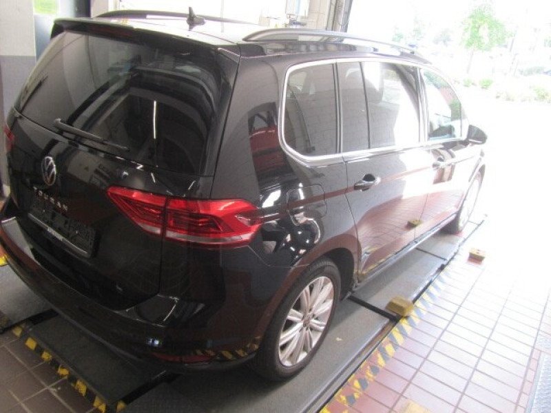 Volkswagen Touran (5T1)(04.2015->2026) DE - Van5 1.5 TSI Start-Stopp EU6d, Highline OPF, 2020 - 2024 – foto 4 – kavel bij BAS World Auctions, Veghel