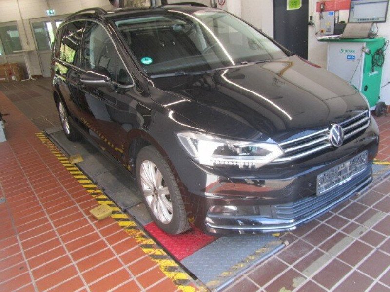 Volkswagen Touran (5T1)(04.2015->2026) DE - Van5 1.5 TSI Start-Stopp EU6d, Highline OPF, 2020 - 2024 – foto 2 – kavel bij BAS World Auctions, Veghel