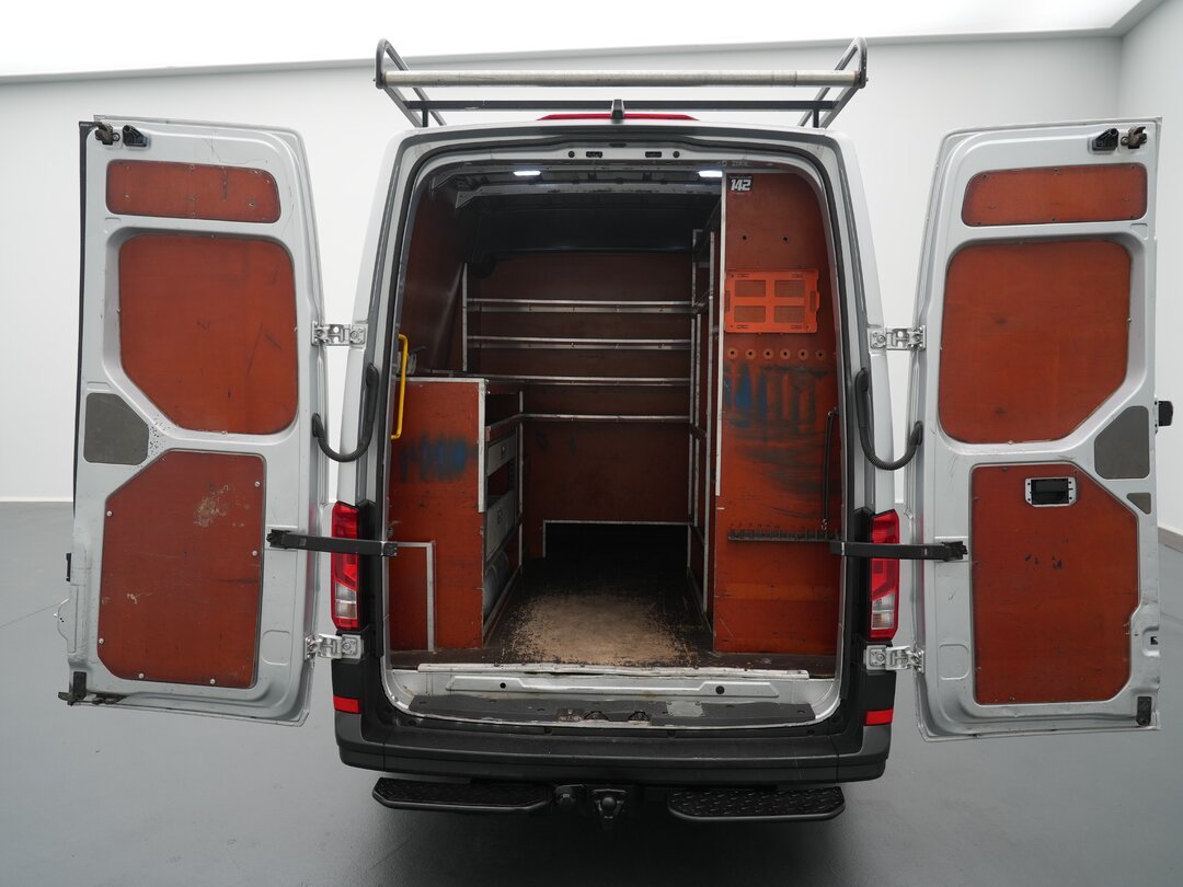MAN TGE 3.180 Closed van Automaat Dubbele Cabine Dubbellucht 3,5t Trekhaak AC/Climate Navi Carplay Imperiaal Euro6 L3H3 – foto 8 – kavel bij BAS World Auctions, Veghel