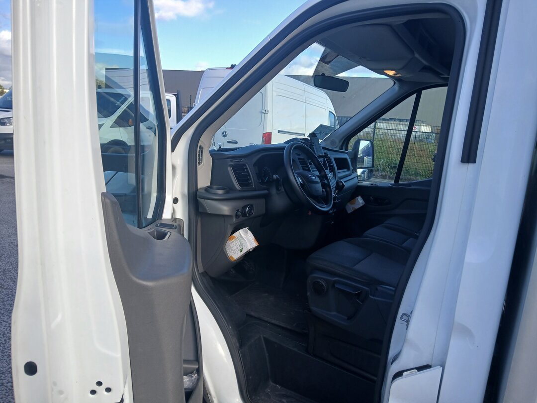 Ford Transit Closed Box Taillift 130pk 2021 – foto 8 – kavel bij BAS World Auctions, Veghel