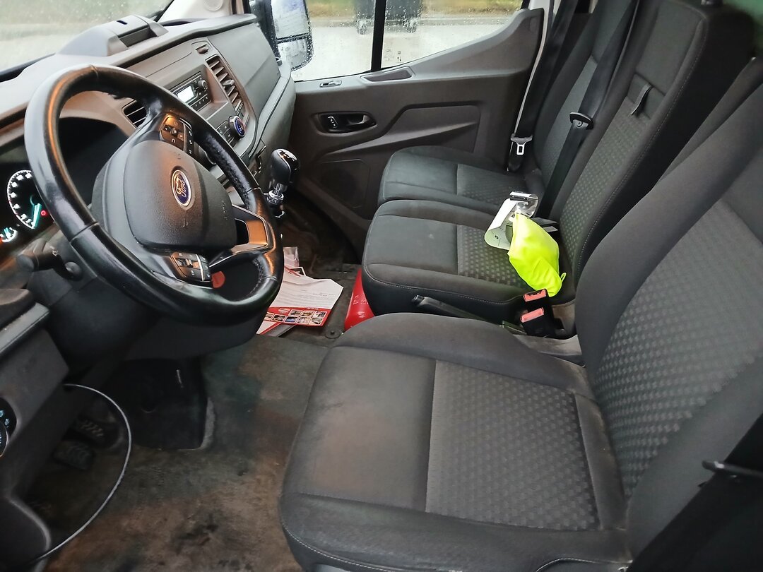 Ford Transit Closed box Taillift 130pk 2022 – foto 8 – kavel bij BAS World Auctions, Veghel
