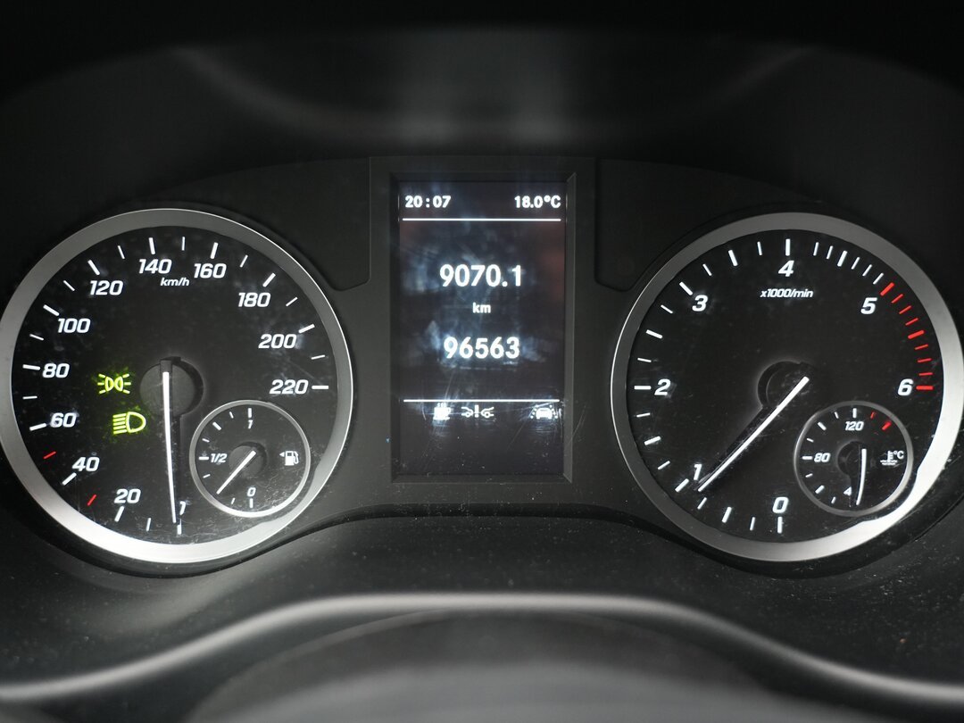 Mercedes Vito 110 Closed van L2H1 Airco Cruise LED Parkeersensoren v+a Euro6 – foto 6 – kavel bij BAS World Auctions, Veghel
