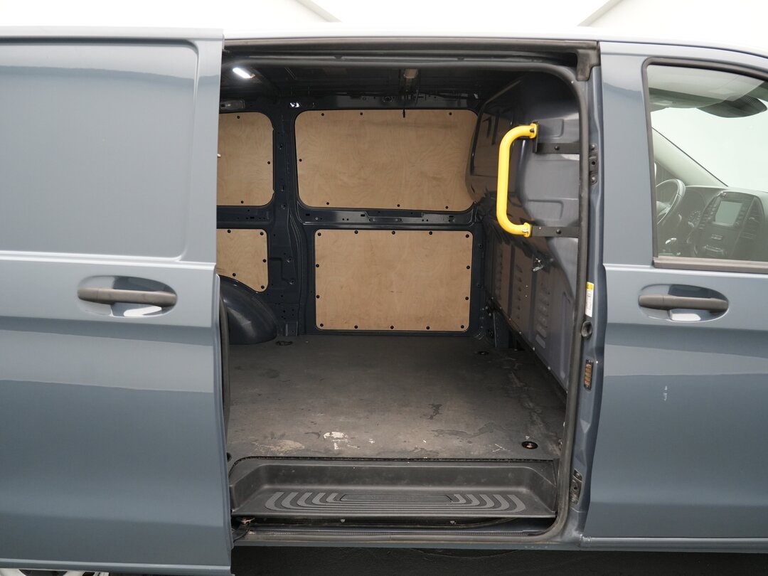 Mercedes Vito 110 Closed van L2H1 Airco Cruise LED Parkeersensoren v+a Euro6 – foto 8 – kavel bij BAS World Auctions, Veghel