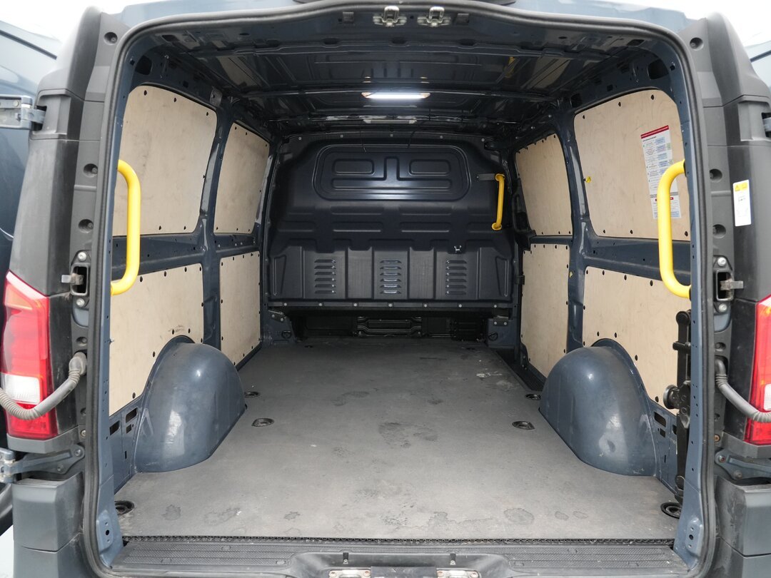 Mercedes Vito 110 Closed van L2H1 Airco Cruise LED Parkeersensoren v+a Euro6 – foto 9 – kavel bij BAS World Auctions, Veghel