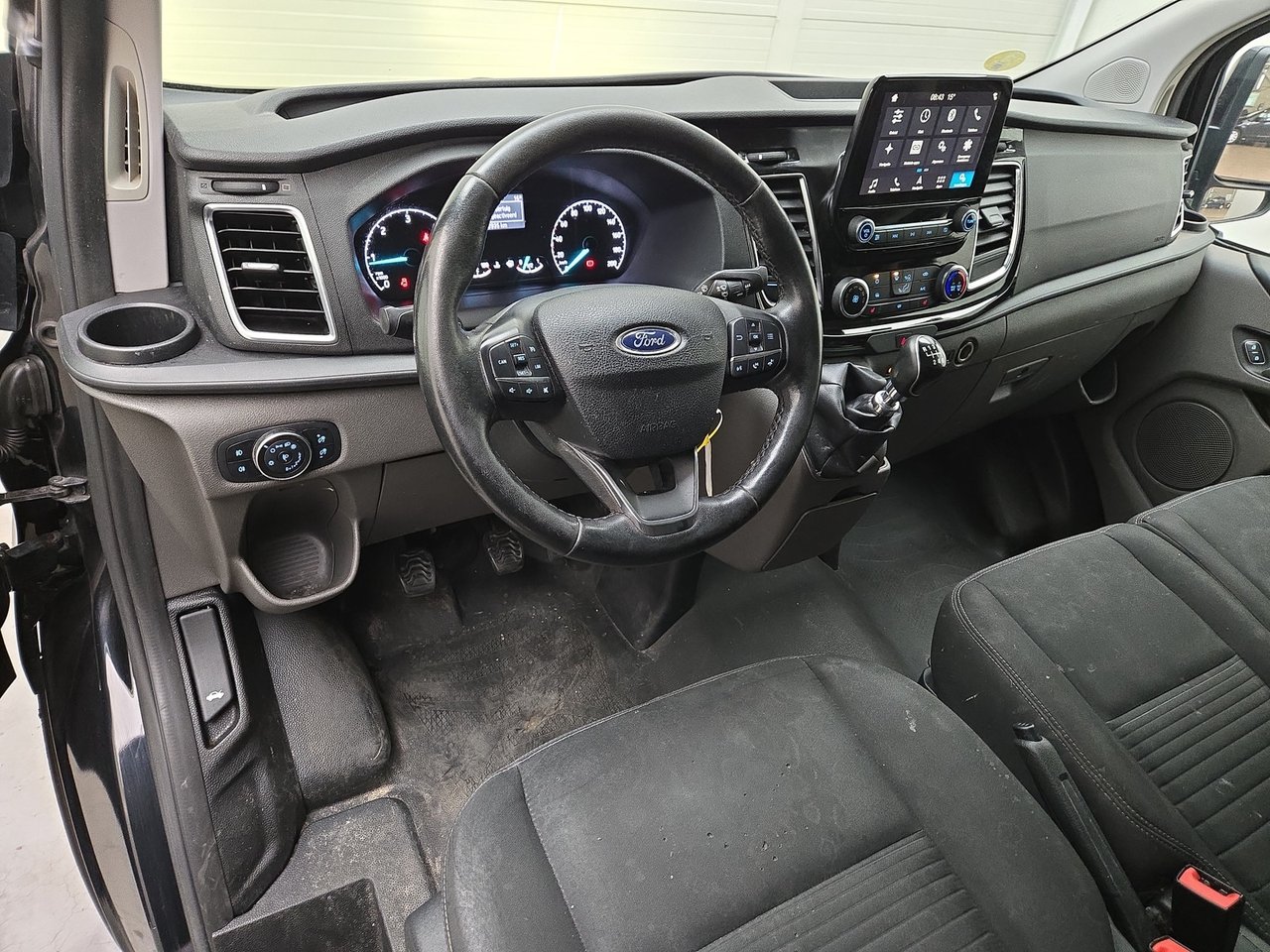 Ford Transit Custom 300 2.0 TDCI L2H2 Limited 2018 – foto 8 – kavel bij BAS World Auctions, Veghel