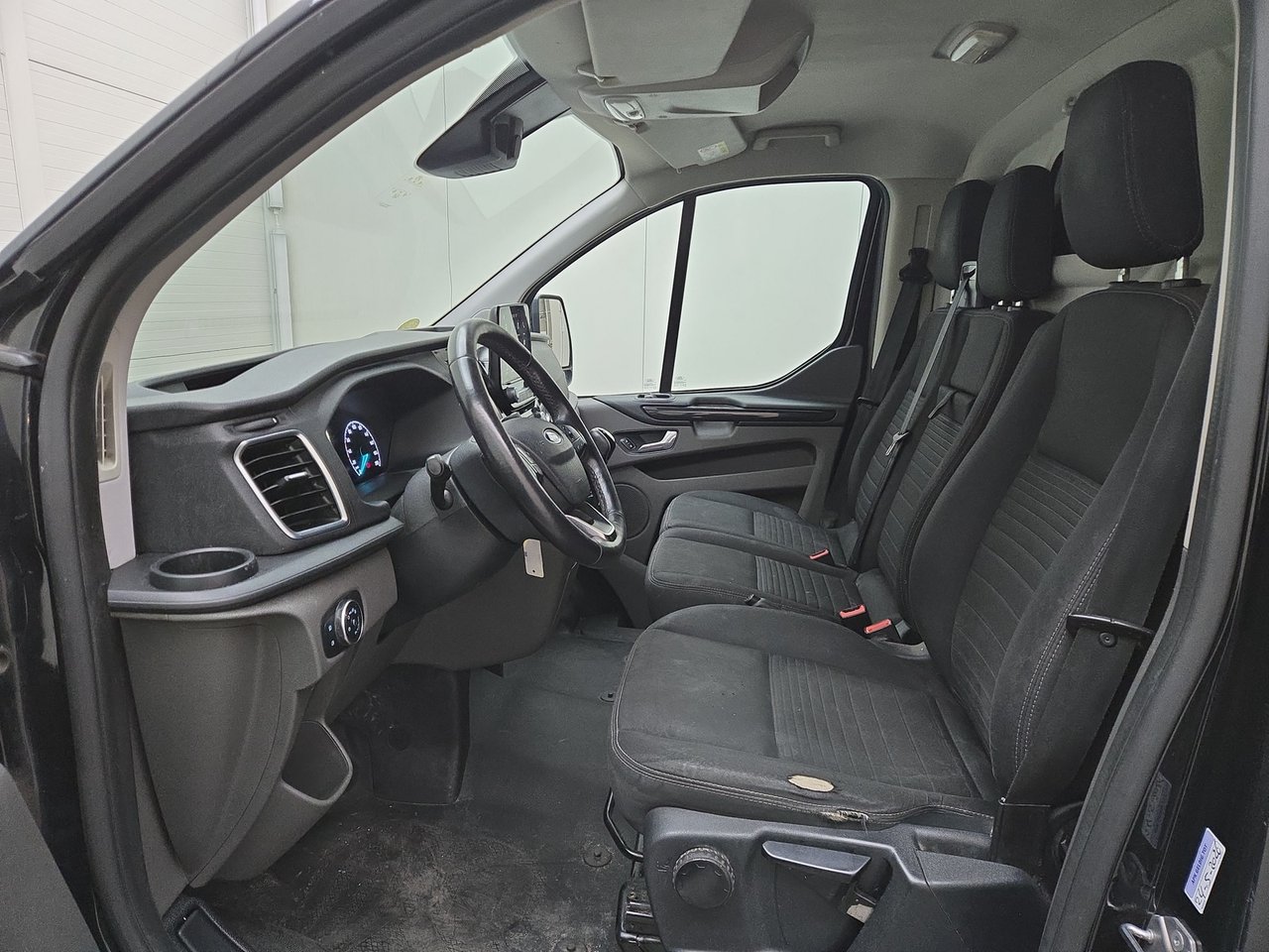 Ford Transit Custom 300 2.0 TDCI L2H2 Limited 2018 – foto 6 – kavel bij BAS World Auctions, Veghel