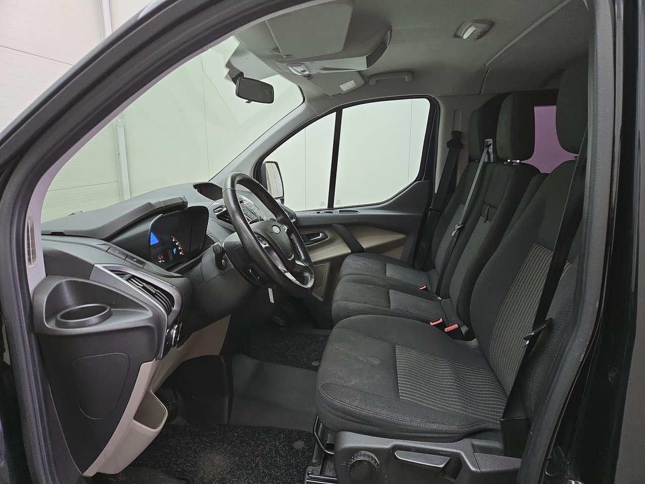 Ford Transit Custom 310 2.0 TDCI L1H1 Trend DC 2017 – foto 6 – kavel bij BAS World Auctions, Veghel