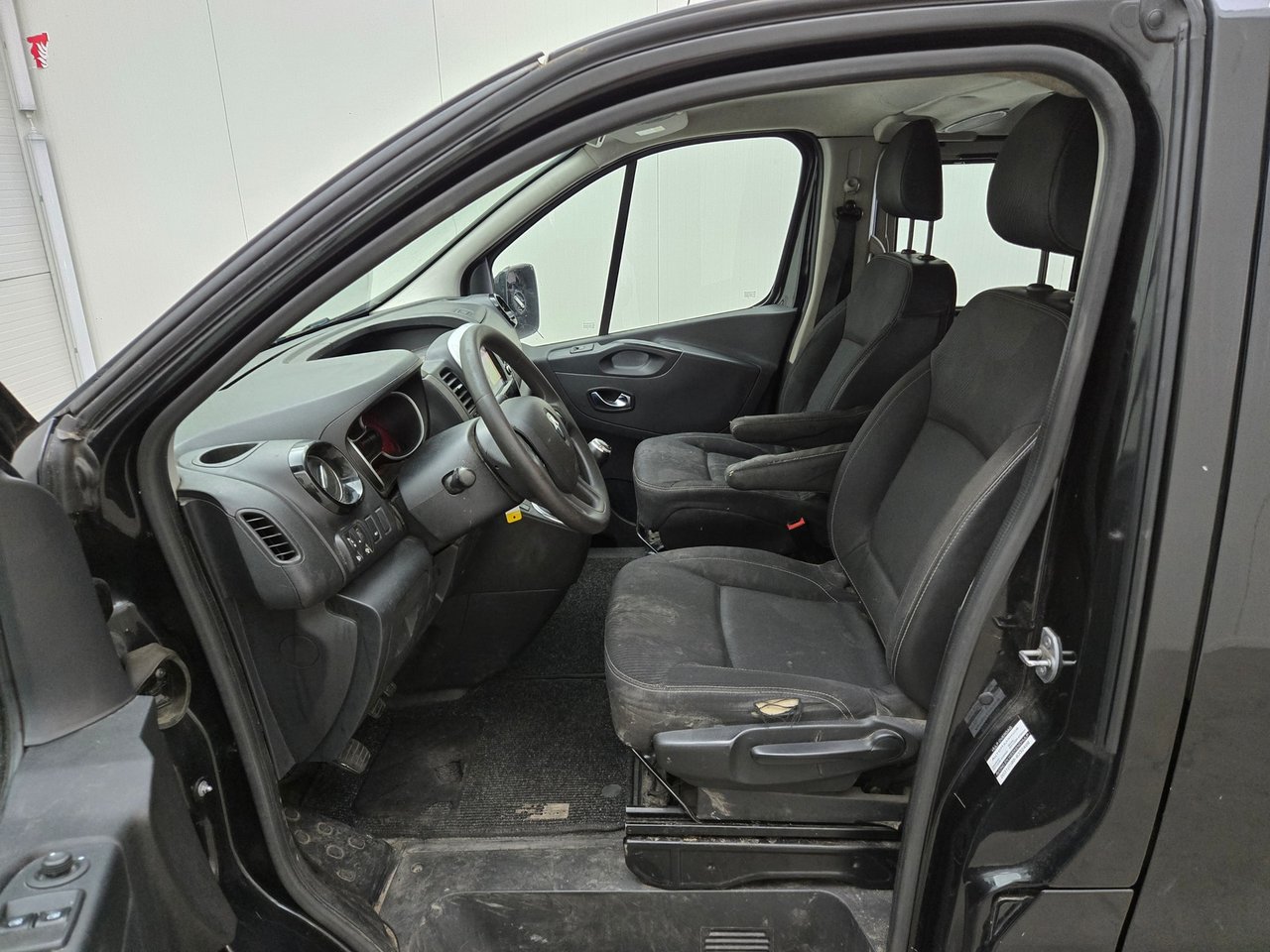 Renault Trafic 2.0 dCi 145 T29 L2H1 DC Comfort 2021 – foto 6 – kavel bij BAS World Auctions, Veghel