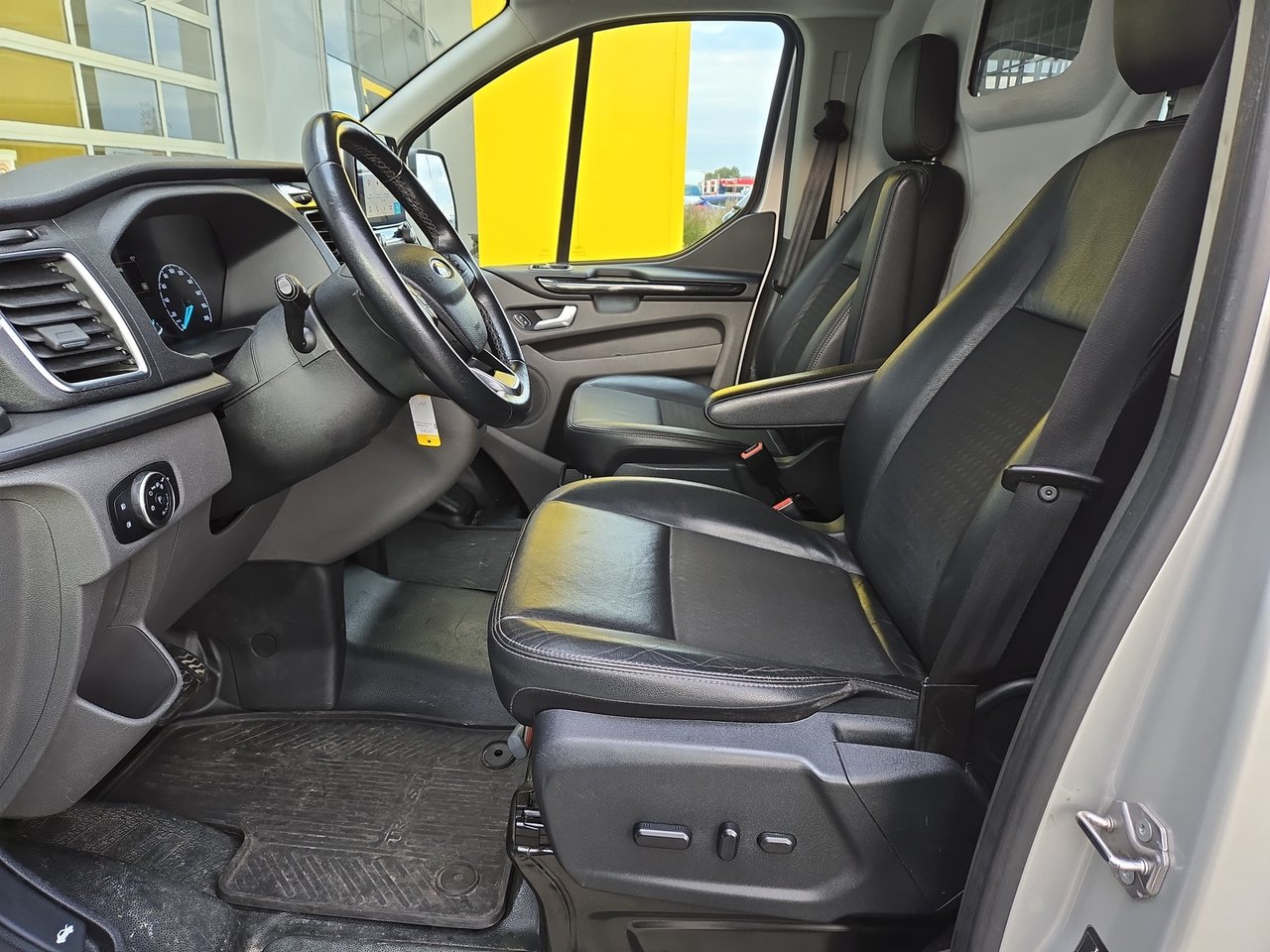 Ford Transit Custom 320 2.0 TDCI L2H1 Sport 2020 – foto 6 – kavel bij BAS World Auctions, Veghel