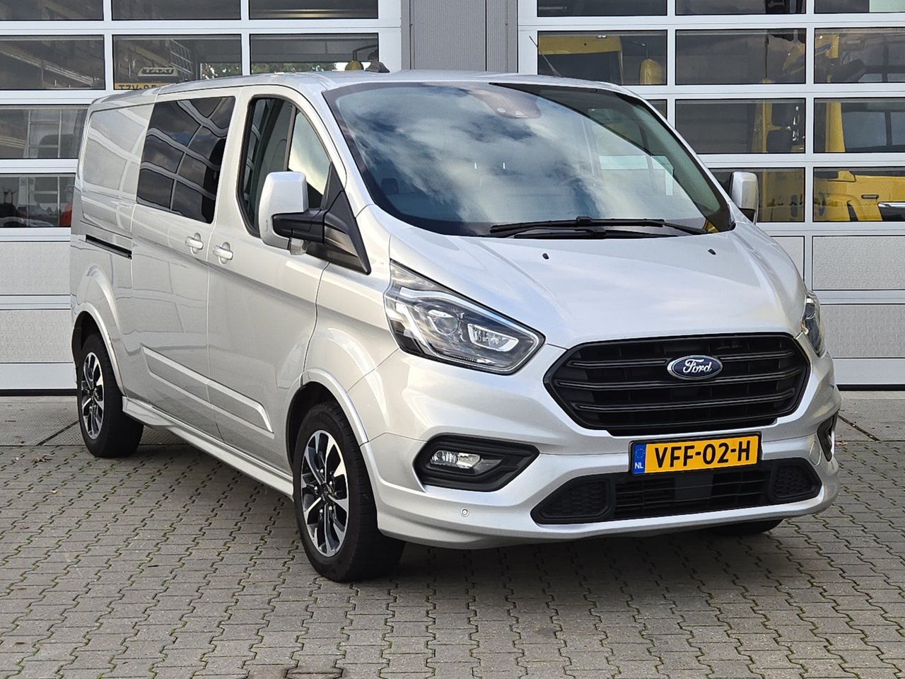 Ford Transit Custom 320 2.0 TDCI L2H1 Sport 2020 – foto 3 – kavel bij BAS World Auctions, Veghel
