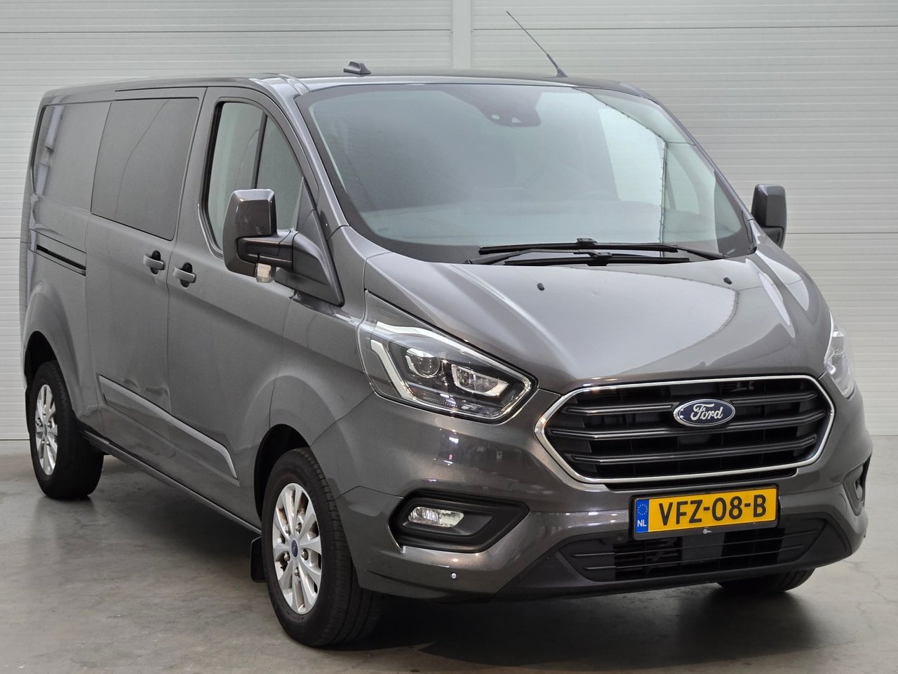 Ford Transit Custom 300 2.0 TDCI L2H1 Limited DC 2020 – foto 2 – kavel bij BAS World Auctions, Veghel