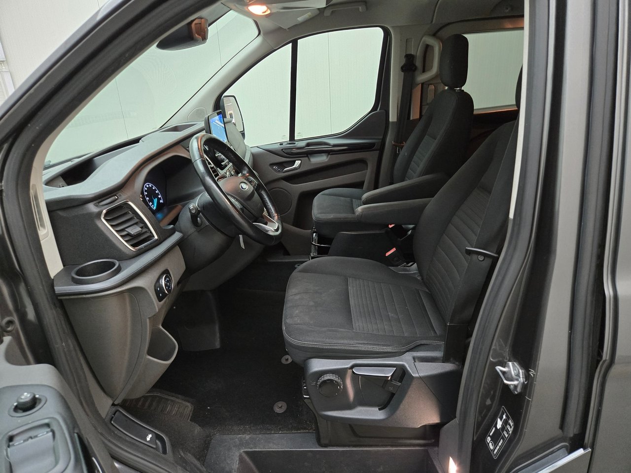 Ford Transit Custom 300 2.0 TDCI L2H1 Limited DC 2020 – foto 5 – kavel bij BAS World Auctions, Veghel