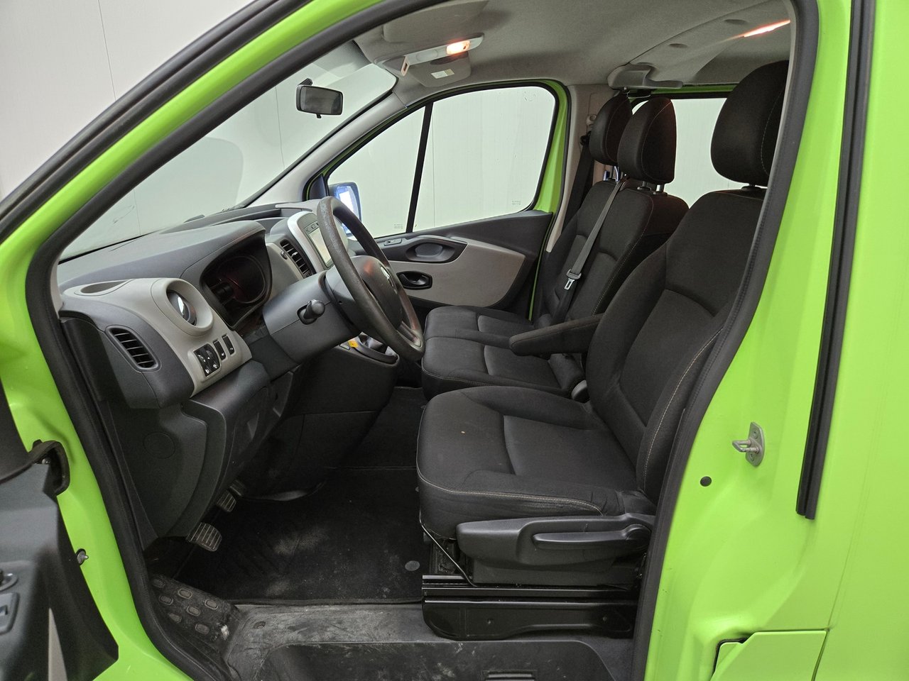 Renault Trafic 1.6 dCi T29 L2H1 DC Luxe 2017 – foto 6 – kavel bij BAS World Auctions, Veghel