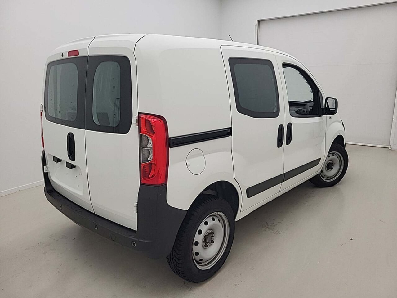 Fiat Fiorino 1.4 CNG SX 2020 Airco/PDC – foto 3 – kavel bij BAS World Auctions, Veghel