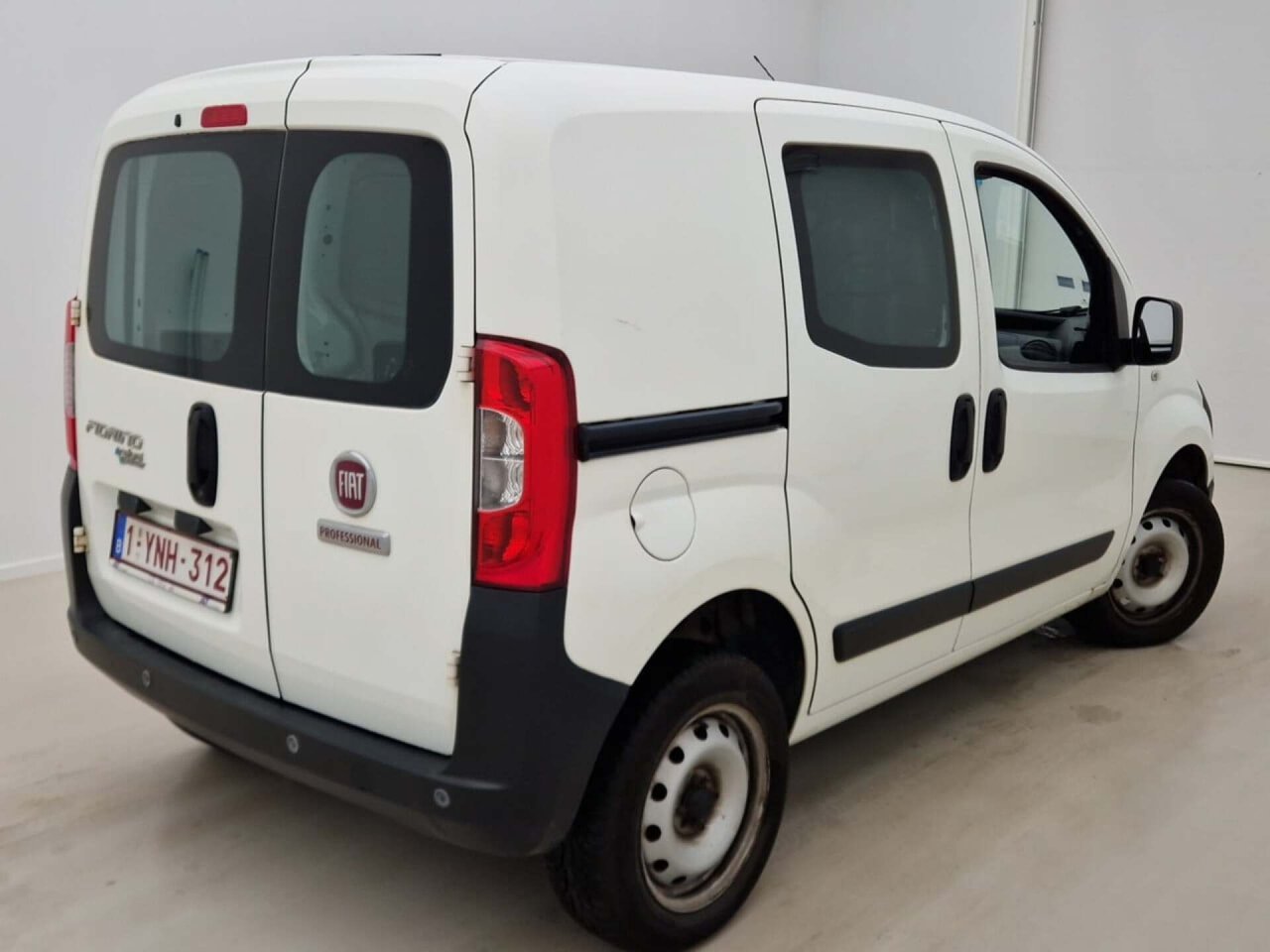 Fiat Fiorino 1.4 CNG SX 2020 Airco/PDC – foto 3 – kavel bij BAS World Auctions, Veghel