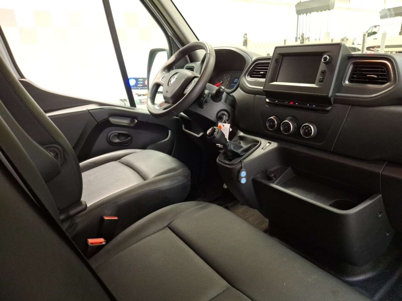 Renault Master 2.3 L3H2 RS Energy dCi Twin Tu 2022 Airco/Leer/PDC – foto 4 – kavel bij BAS World Auctions, Veghel