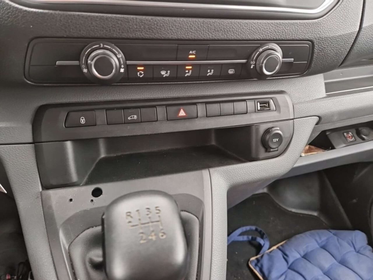 Opel Vivaro 2.0 L3H1 BlueHDi S/S Edition 2022 Airco/Leer/PDC – foto 10 – kavel bij BAS World Auctions, Veghel
