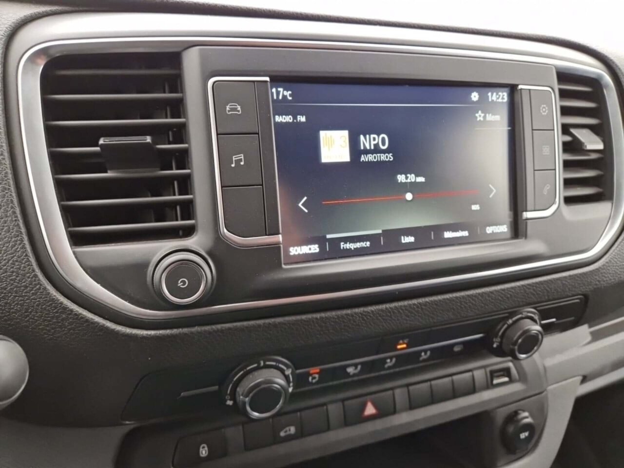 Opel Vivaro 2.0 L3H1 BlueHDi S/S Edition 2022 Airco/Leer/PDC – foto 9 – kavel bij BAS World Auctions, Veghel