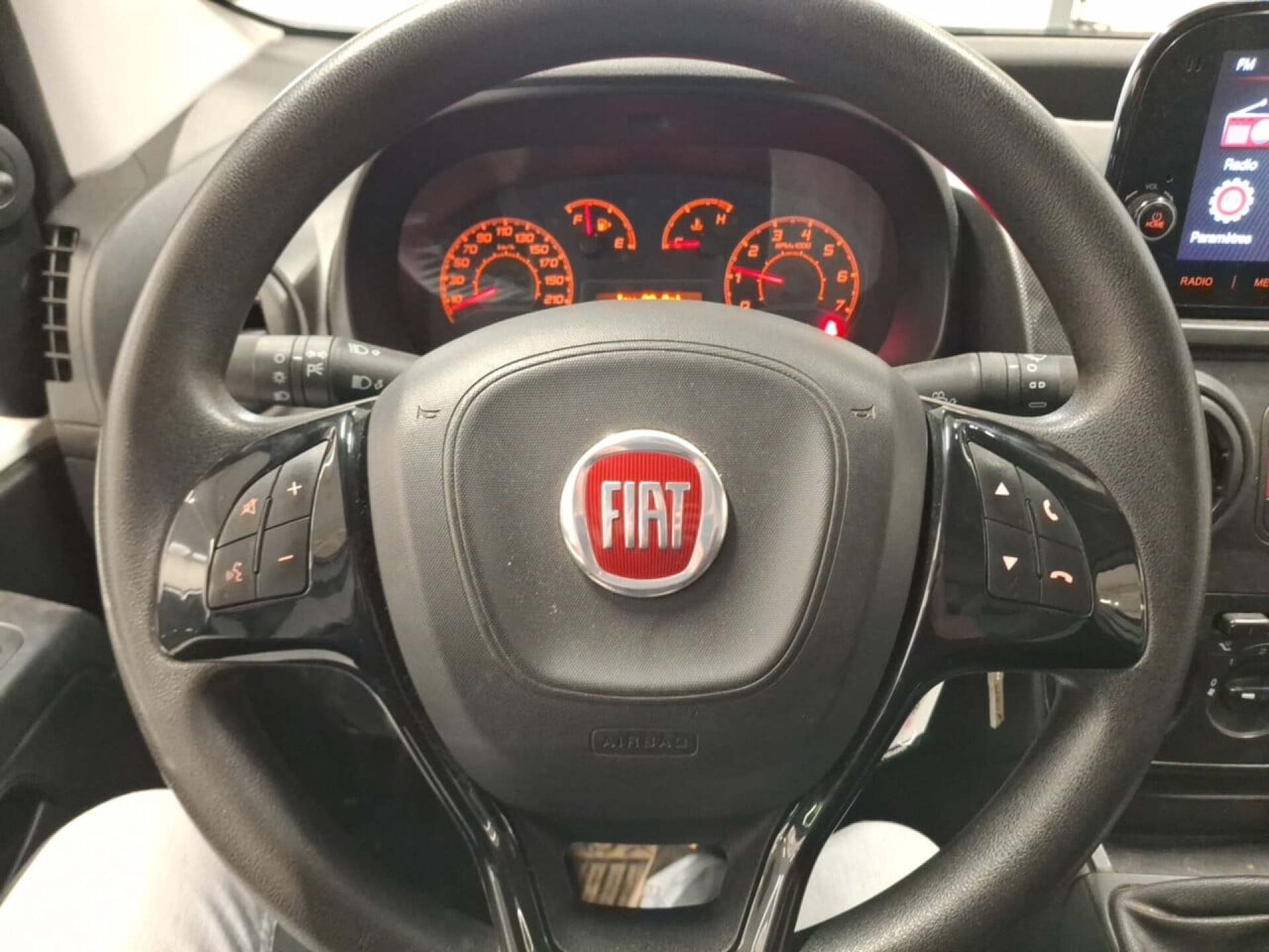 Fiat Fiorino 1.4 CNG SX 2020 Airco/PDC – foto 8 – kavel bij BAS World Auctions, Veghel