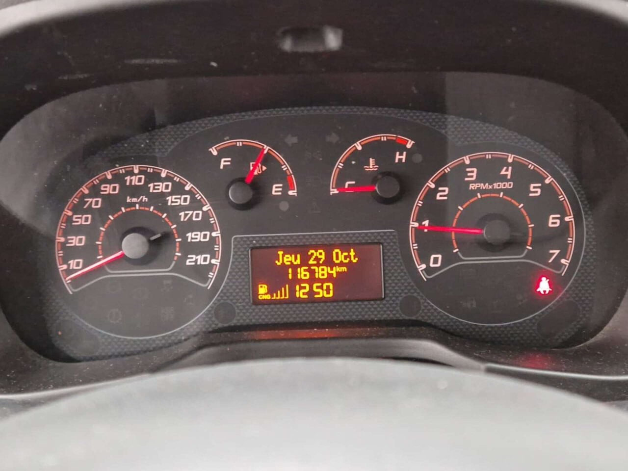 Fiat Fiorino 1.4 CNG SX 2020 Airco/PDC – foto 8 – kavel bij BAS World Auctions, Veghel