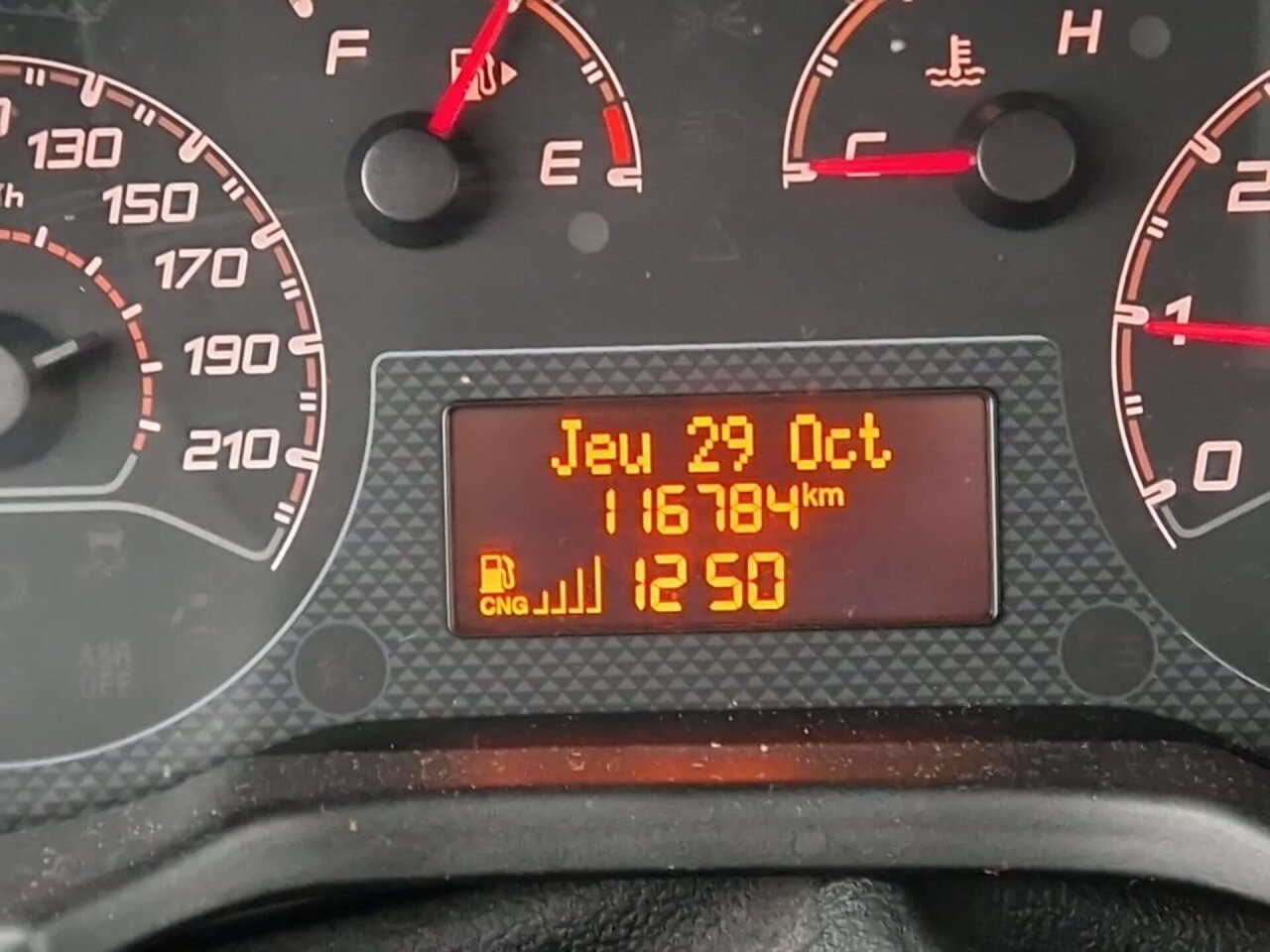 Fiat Fiorino 1.4 CNG SX 2020 Airco/PDC – foto 7 – kavel bij BAS World Auctions, Veghel