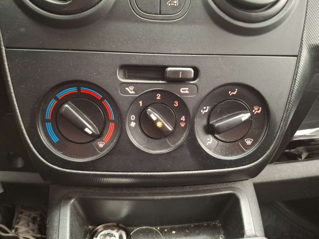 Fiat Fiorino 1.4 CNG 2020 Airco/PDC – foto 10 – kavel bij BAS World Auctions, Veghel