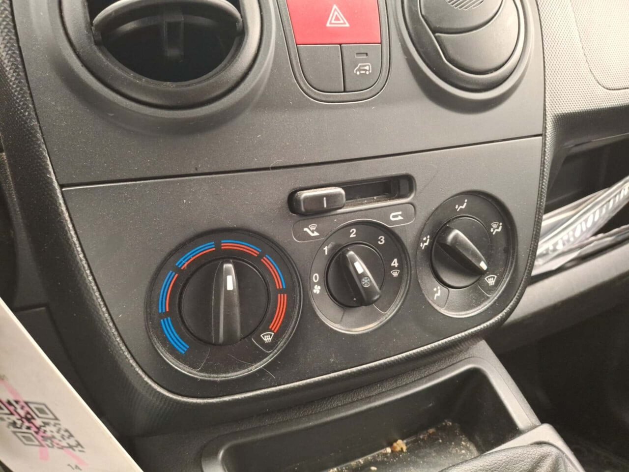 Fiat Fiorino 1.4 CNG Euro6 2020 Airco/PDC – foto 10 – kavel bij BAS World Auctions, Veghel