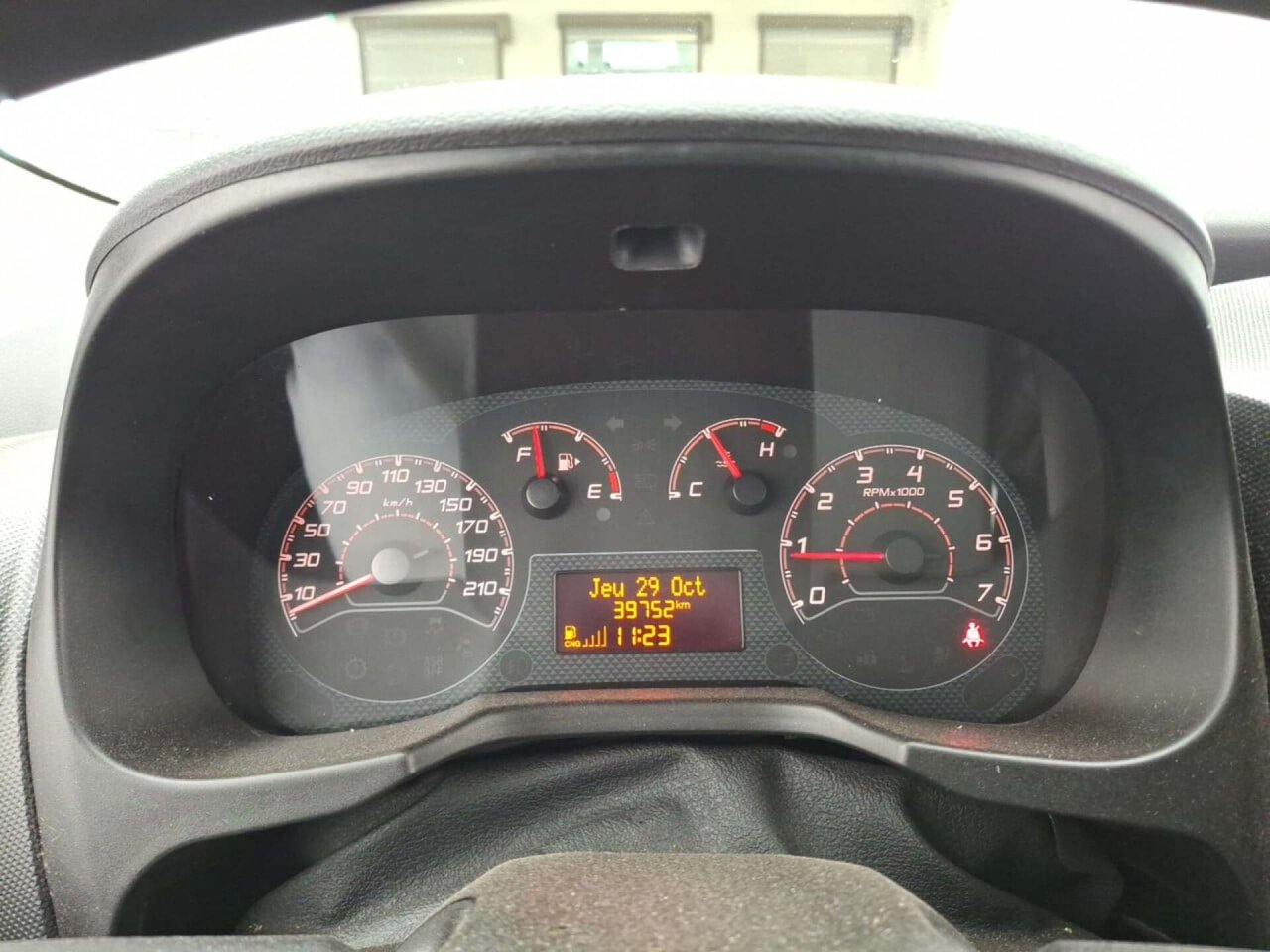 Fiat Fiorino 1.4 CNG Euro6 2020 Airco/PDC – foto 7 – kavel bij BAS World Auctions, Veghel