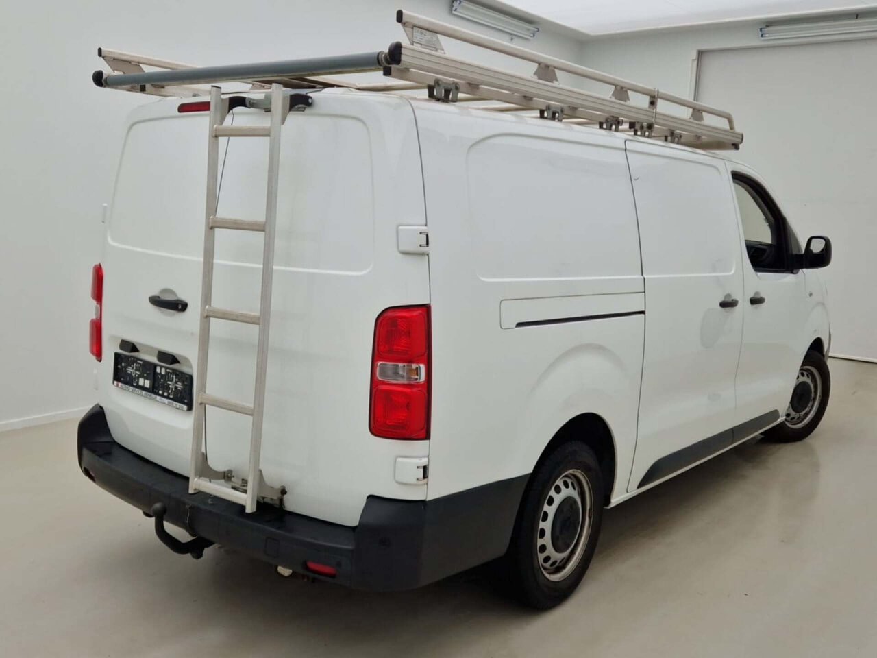 Opel Vivaro 2.0 L3H1 BlueHDi S/S Edition 2022 Airco/Leer/PDC – foto 3 – kavel bij BAS World Auctions, Veghel