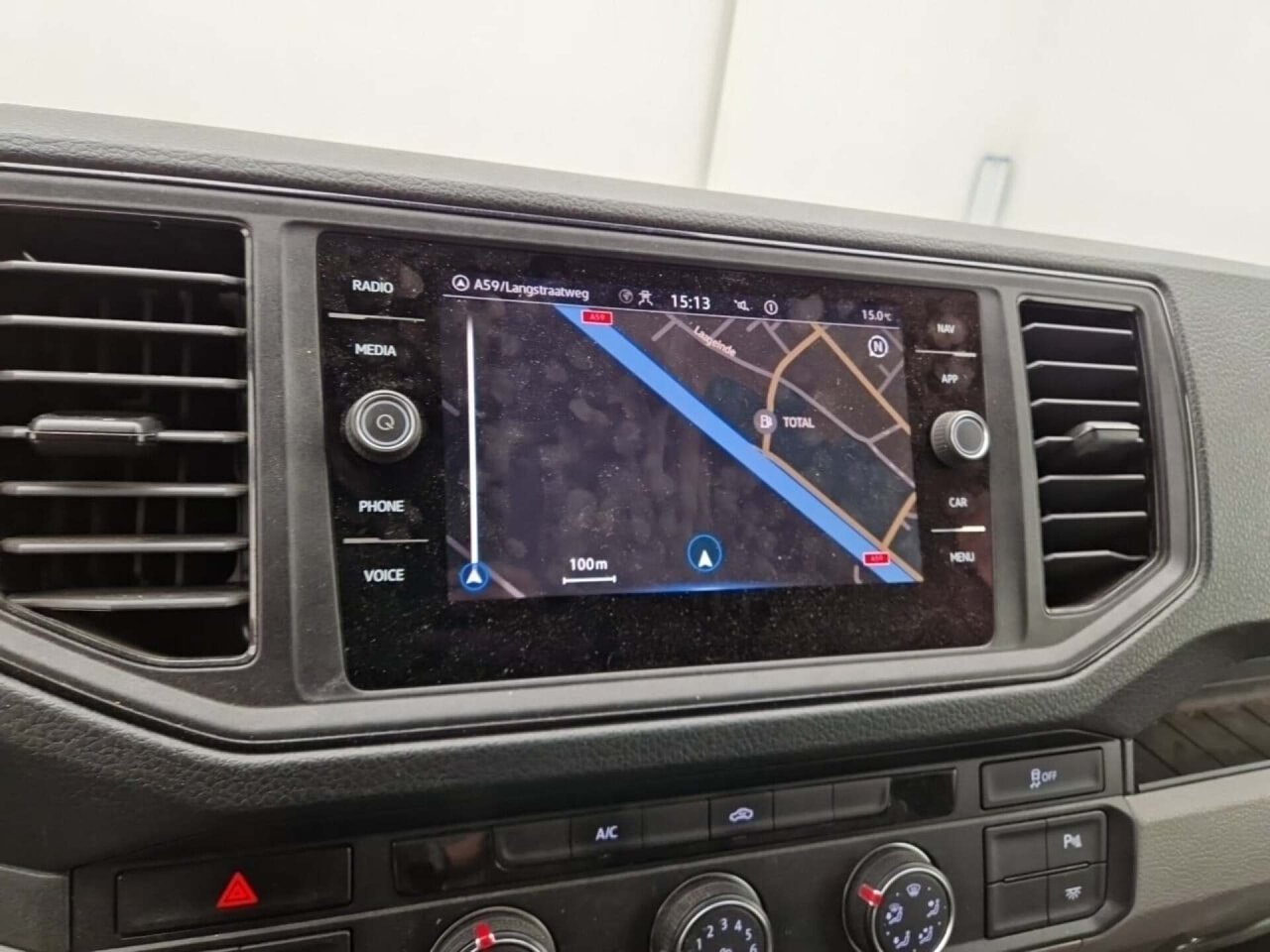 Volkswagen Crafter 2.0 GB L3H3 35 TDI DSG 2022 AUT/Airco/NAV/Leer/PDC – foto 9 – kavel bij BAS World Auctions, Veghel