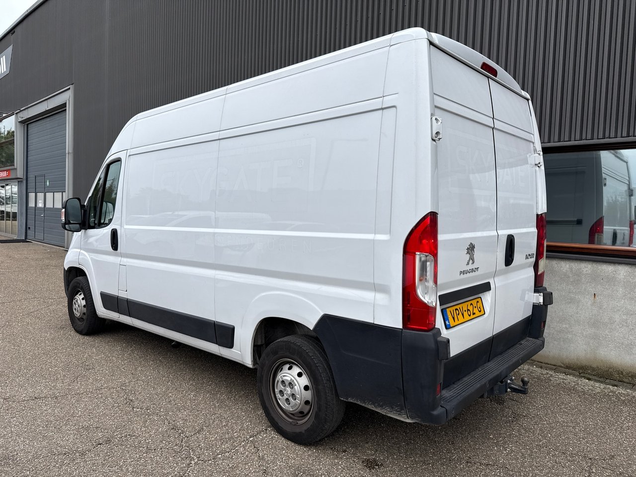 Peugeot Boxer 330 2.2 BlueHDi 120 L2H2 Premium 2022 – foto 3 – kavel bij BAS World Auctions, Veghel