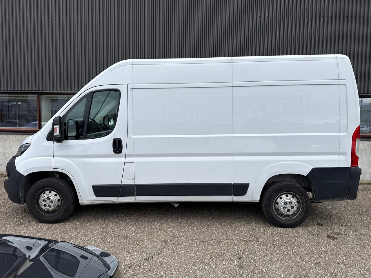 Peugeot Boxer 330 2.2 BlueHDi 120 L2H2 Premium 2022 – foto 9 – kavel bij BAS World Auctions, Veghel
