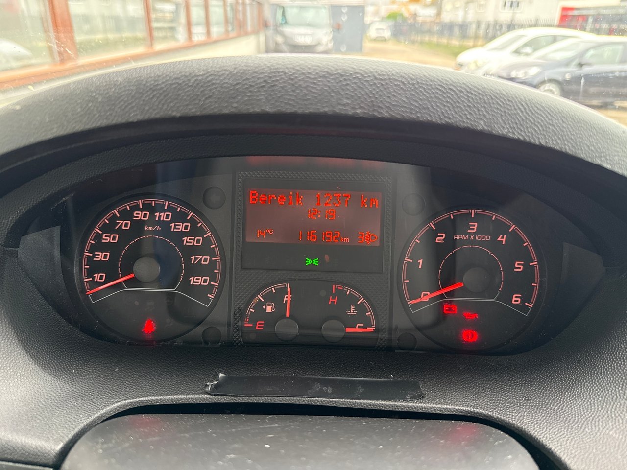 Peugeot Boxer 330 2.2 BlueHDi 120 L2H2 Premium 2022 – foto 6 – kavel bij BAS World Auctions, Veghel