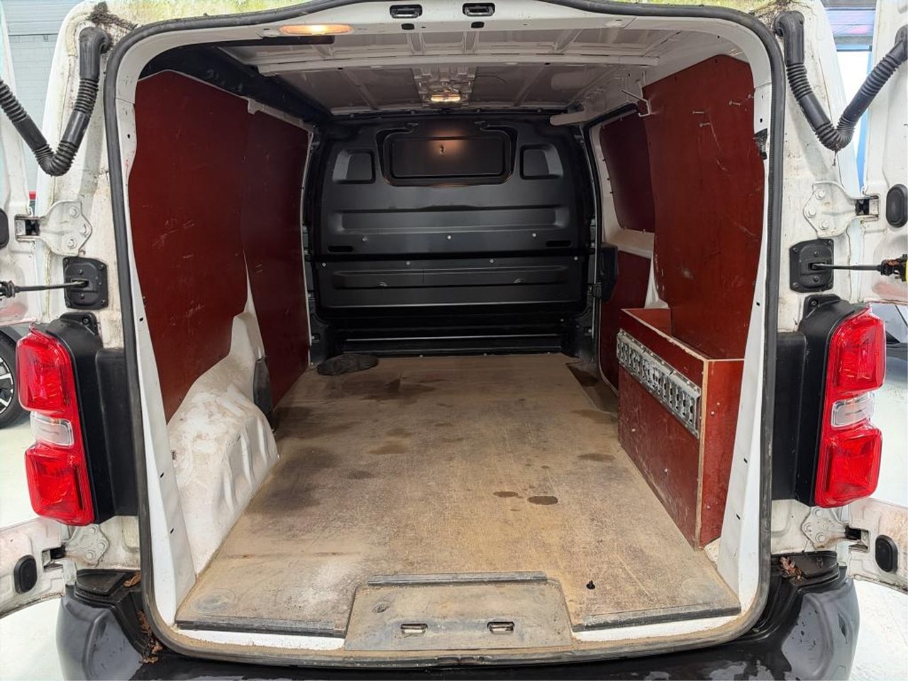 Toyota PROACE Worker 2.0 D-4D Navigator 2021 – foto 10 – kavel bij BAS World Auctions, Veghel