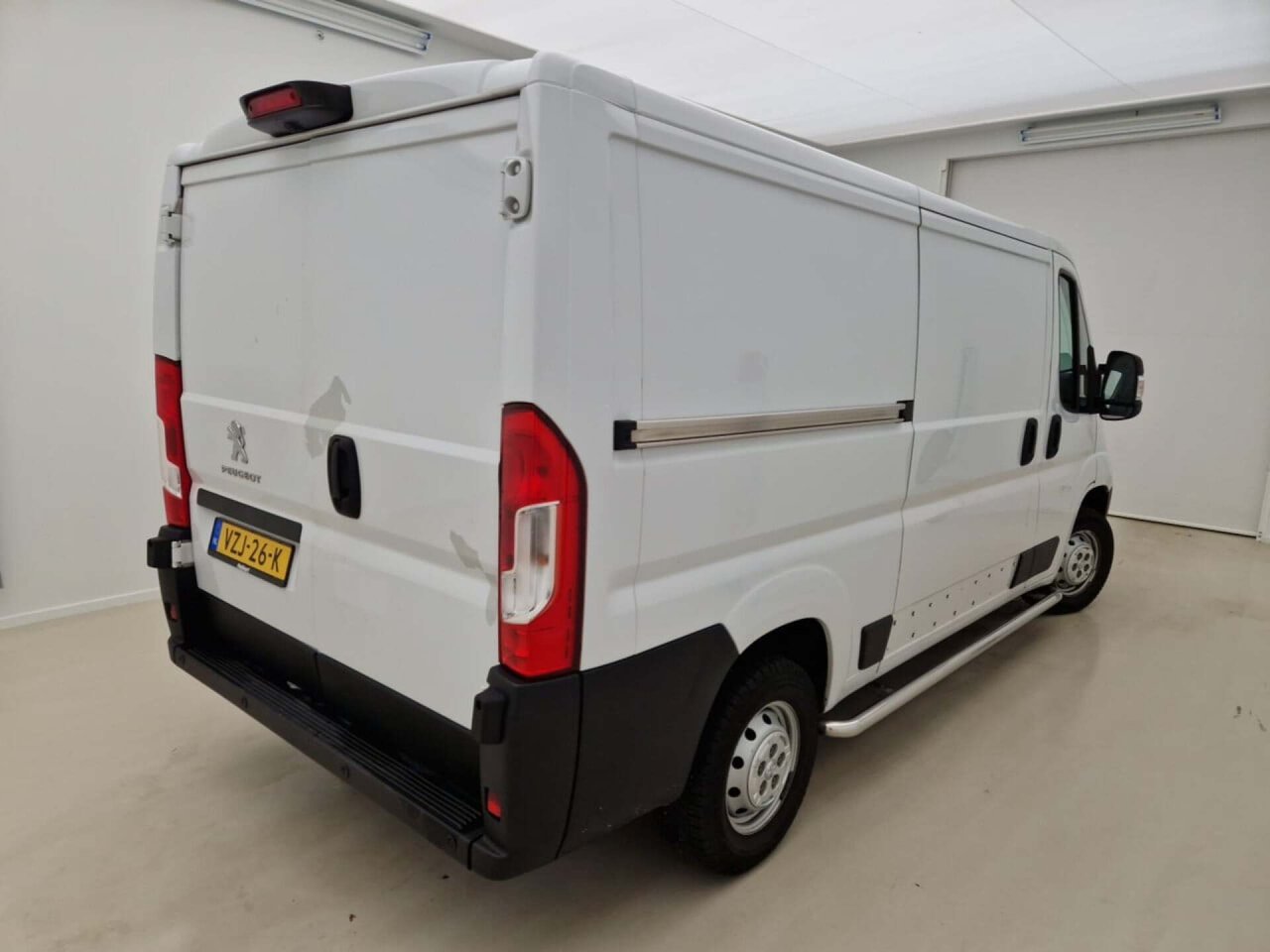 Peugeot Boxer 2.2 HDI 120 L2H1 2023 Airco/PDC – foto 3 – kavel bij BAS World Auctions, Veghel