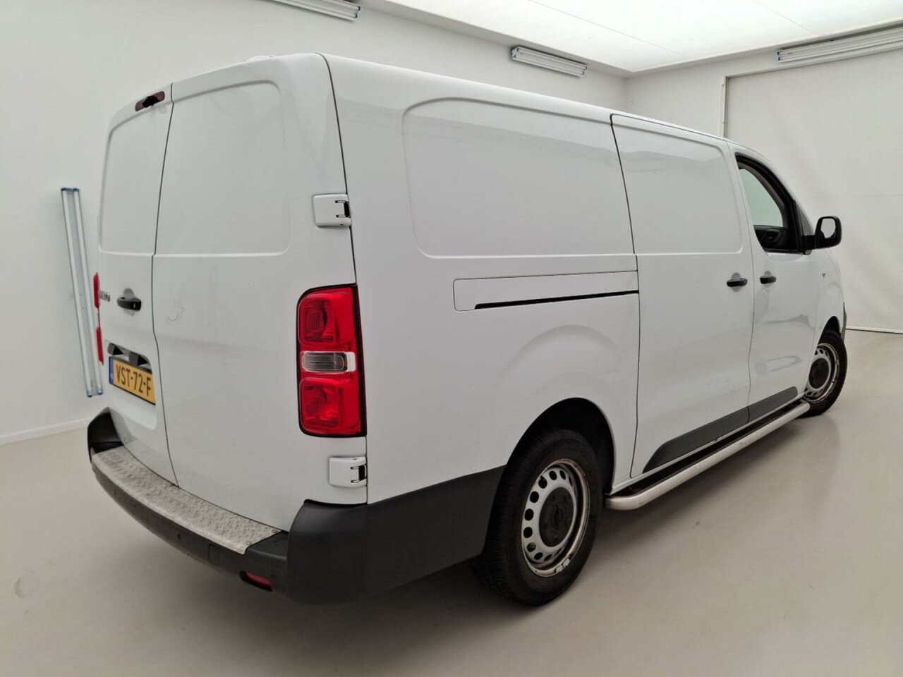 Opel Vivaro 1.5 CDTI L3H1 Edit. 2022 Airco/NAV/PDC – foto 3 – kavel bij BAS World Auctions, Veghel