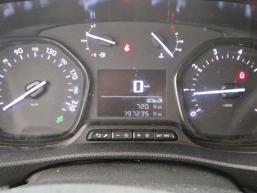 Peugeot Expert 2.0 BlueHDI 150 Standard Premi 2021 Airco/PDC – foto 8 – kavel bij BAS World Auctions, Veghel