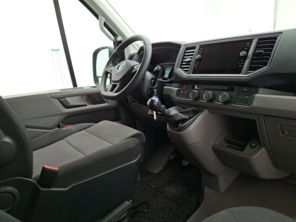 Volkswagen Crafter 35 2.0 TDI L3H2 2023 Airco/NAV/PDC – foto 4 – kavel bij BAS World Auctions, Veghel