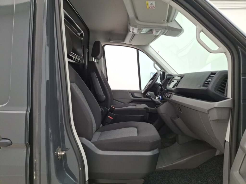 Volkswagen Crafter 35 2.0 TDI L3H2 2023 Airco/NAV/PDC – foto 6 – kavel bij BAS World Auctions, Veghel