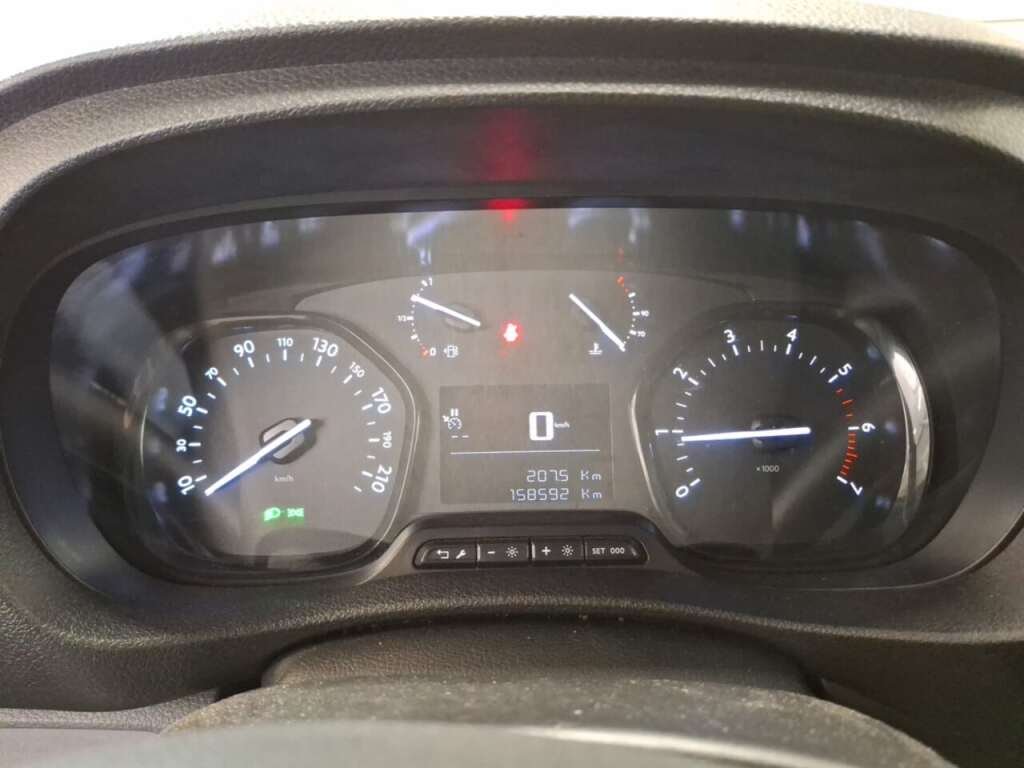 Peugeot Expert 2.0 BlueHDI 150 Standard Premi 2021 Airco/Half-leer/PDC – foto 7 – kavel bij BAS World Auctions, Veghel