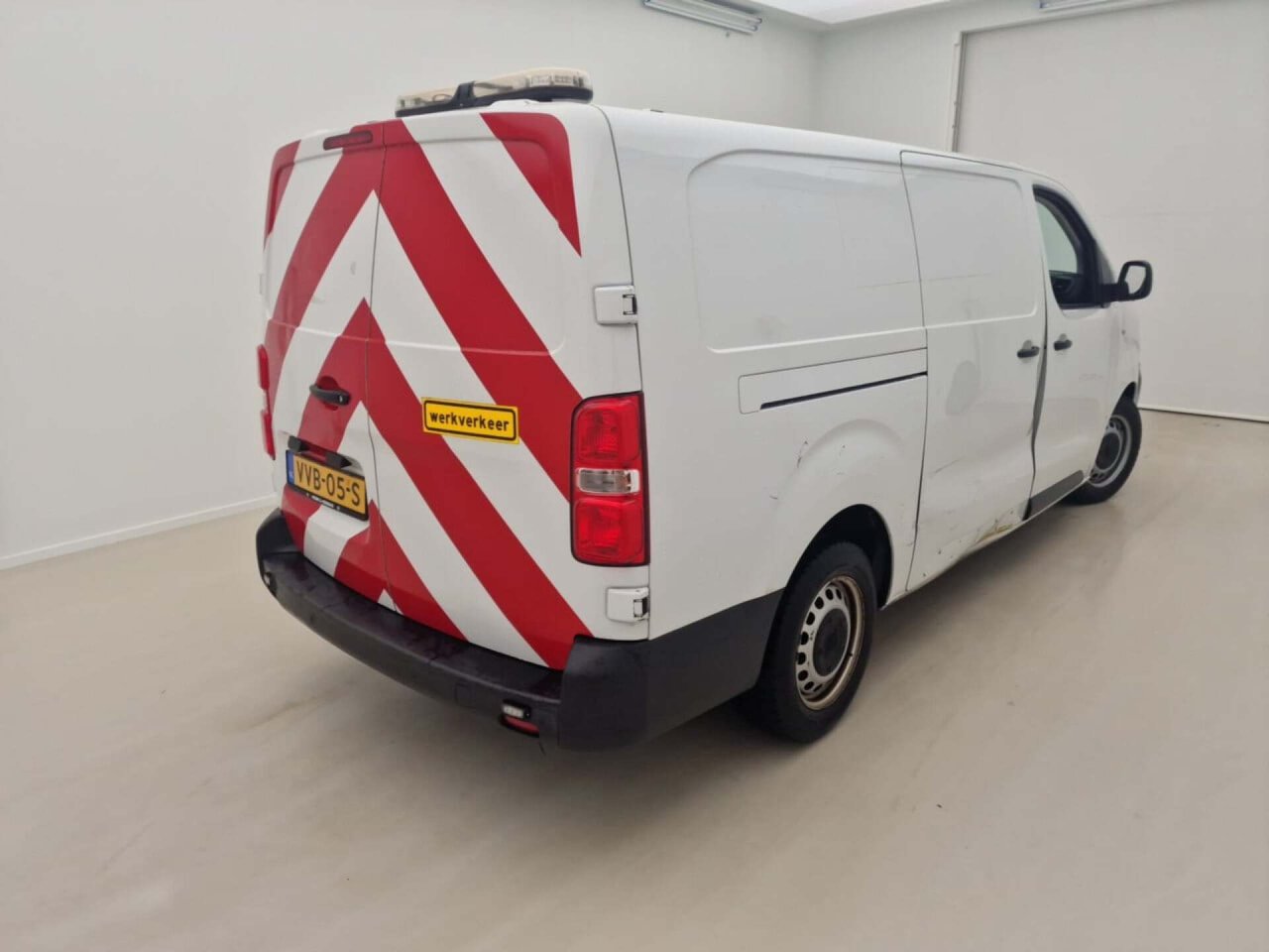 Opel Vivaro 1.5 CDTI L2H1 Selection 2023 Airco/NAV/PDC – foto 3 – kavel bij BAS World Auctions, Veghel